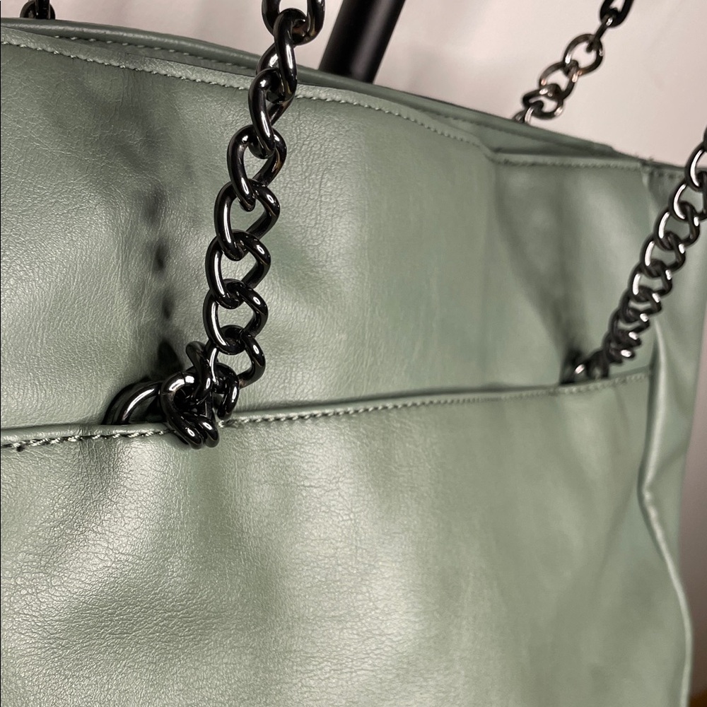 Simply Vera Vera Wang Sage Green Shoulder Bag - Picture 8 of 9